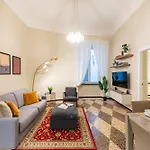 아파트 Lovely Flats In Historic Center