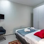 Lovely Flats In Historic Center 아파트 제노바