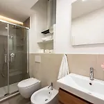Lovely Flats In Historic Center 아파트 제노바