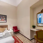 Lovely Flats In Historic Center דירה ג'נובה